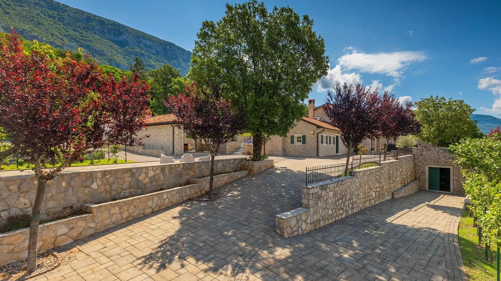 Holiday Home Villa Skavre Pulgarija Cepic